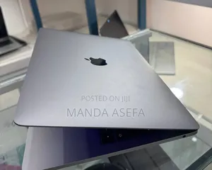 New Laptop Apple MacBook Pro 2017 8GB Intel Core i5 SSD 128GB