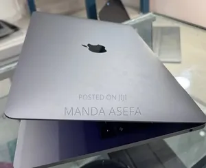 New Laptop Apple MacBook Pro 2017 8GB Intel Core i5 SSD 128GB