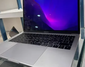 New Laptop Apple MacBook Pro 2017 8GB Intel Core i5 SSD 128GB