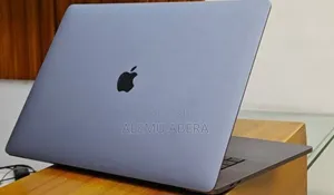 New Laptop Apple MacBook Pro 2018 32GB Intel Core i9 SSD 2T
