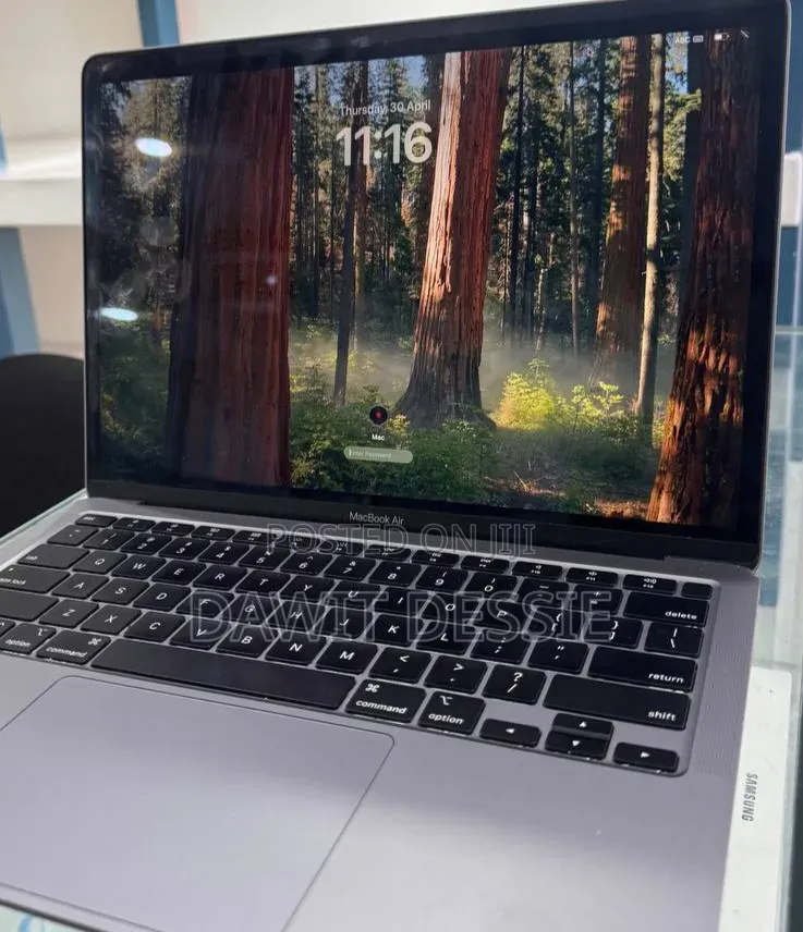 New Laptop Apple MacBook Air 2020 8GB Intel Core i3 SSD 256GB