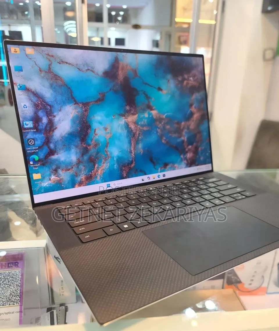 New Laptop Dell XPS 15 16GB Intel Core i7 SSD 512GB