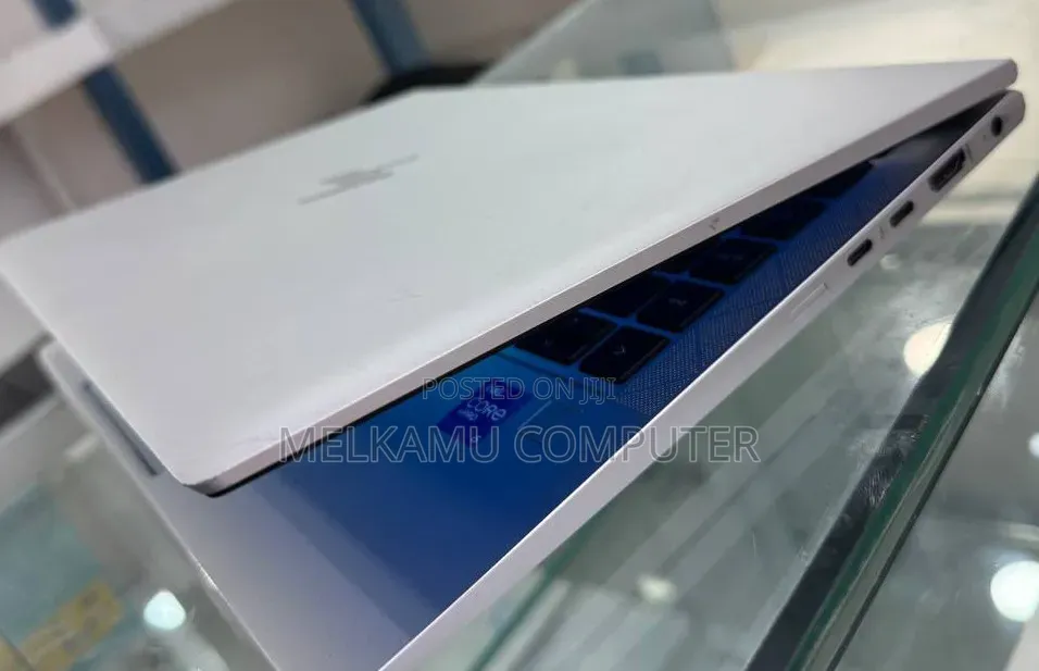 New Laptop HP EliteBook 840 G8 16GB Intel Core i5 SSD 512GB