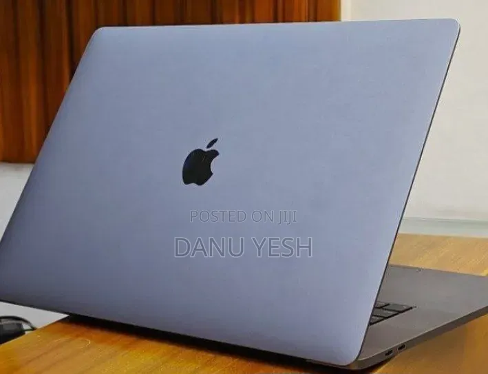 New Laptop Apple MacBook Pro 2018 32GB Intel Core i9 SSD 2T