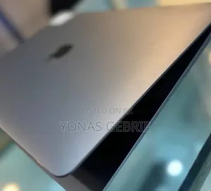 New Laptop Apple MacBook 8GB Apple M1 SSD 256GB