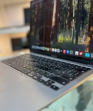 New Laptop Apple MacBook 8GB Apple M1 SSD 256GB