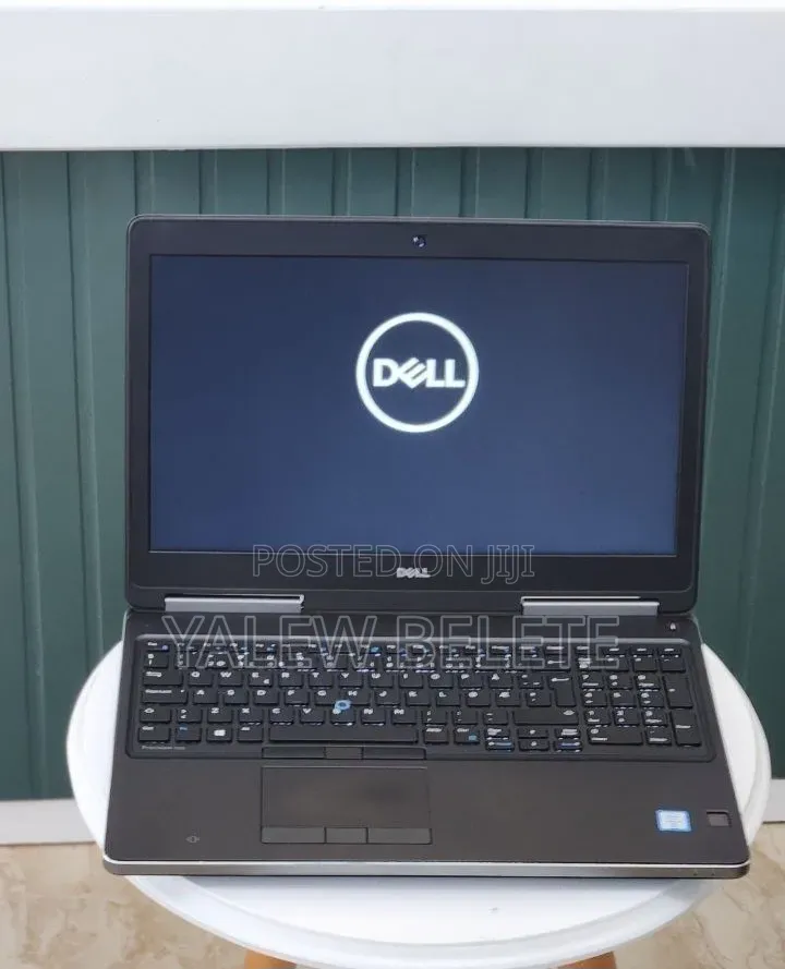 New Laptop Dell Precision 7520 16GB Intel Core i7 SSD 512GB