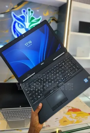 New Laptop Dell Precision 7520 16GB Intel Core i7 SSD 512GB