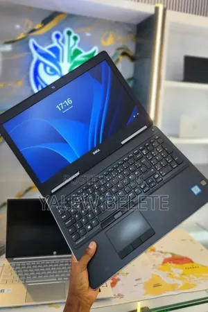New Laptop Dell Precision 7520 16GB Intel Core i7 SSD 512GB