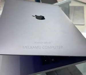New Laptop Apple MacBook Pro 2017 8GB Intel Core i5 SSD 128GB