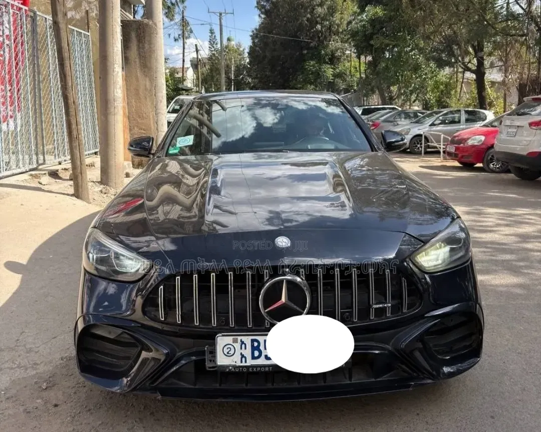 Mercedes-Benz C180 2018 Maroon