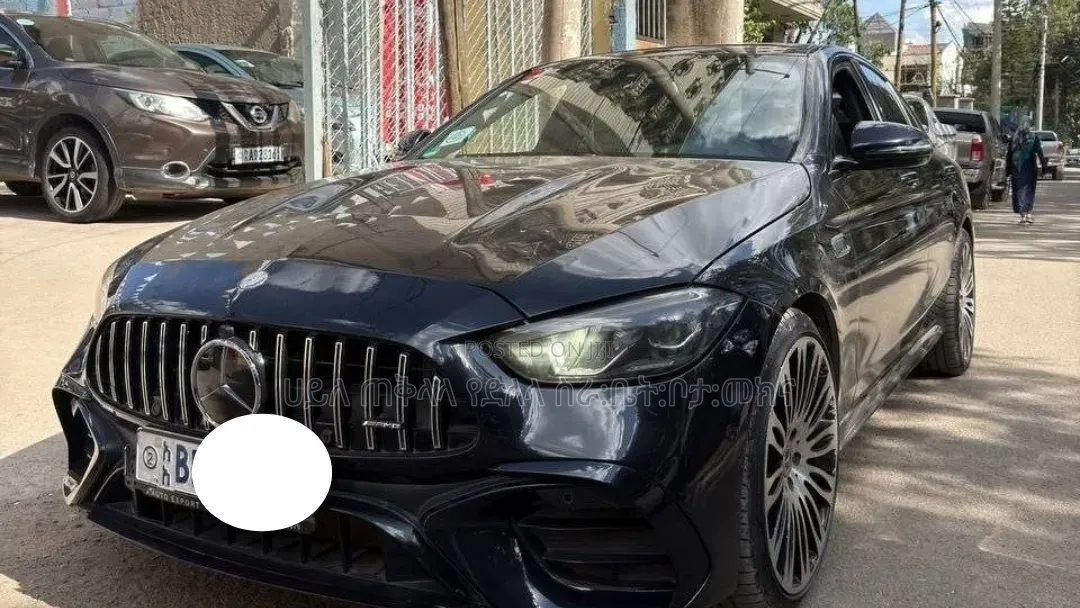Mercedes-Benz C180 2018 Maroon