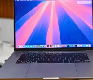 New Laptop Apple MacBook Pro 2018 32GB Intel Core i9 SSD 2T