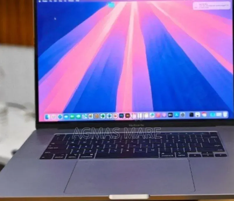 New Laptop Apple MacBook Pro 2018 32GB Intel Core i9 SSD 2T