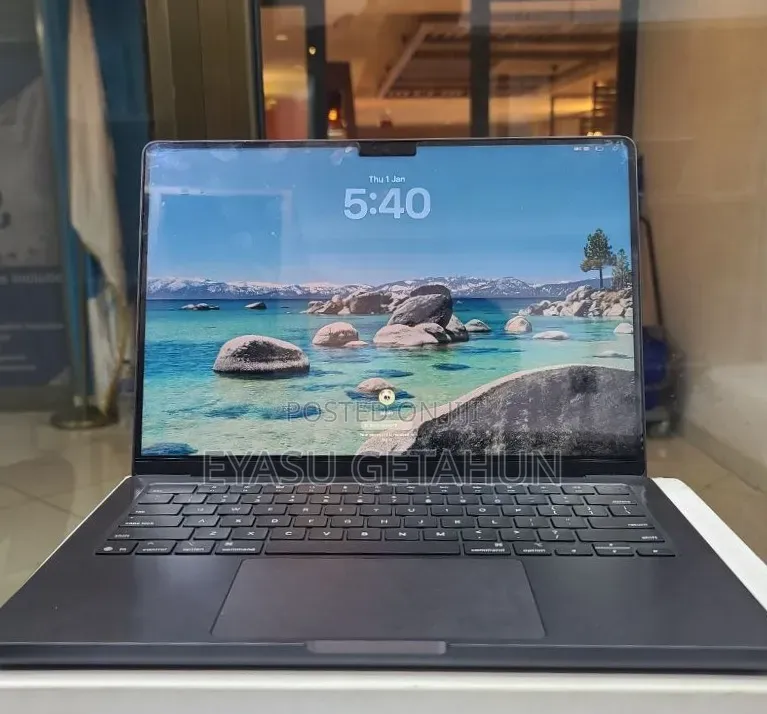 New Apple MacBook Pro 2025 M5 14-inch 16GB Apple M5 Pro SSD 512GB