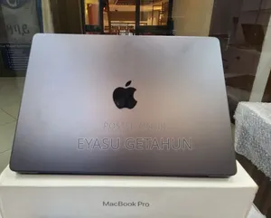 New Apple MacBook Pro 2025 M5 14-inch 16GB Apple M5 Pro SSD 512GB