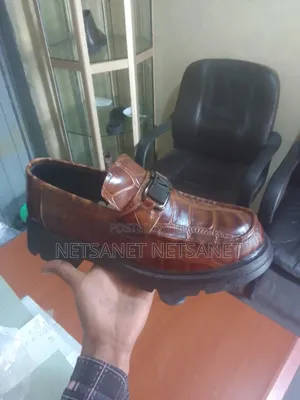 Chelsea Boots for Men With Beards Styles