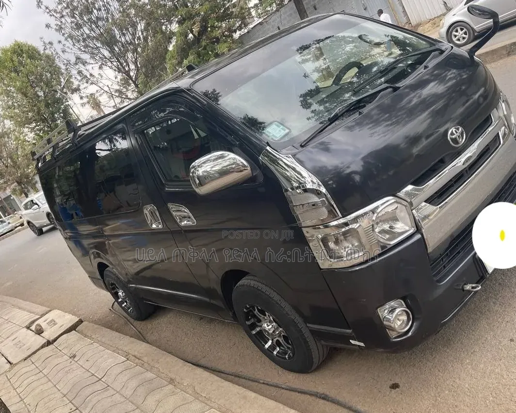 Toyota HiAce 2007 Grey
