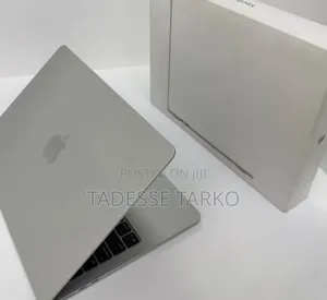 New Laptop Apple MacBook Air 2025 M4 13-inch 16GB Apple M4 SSD 256GB