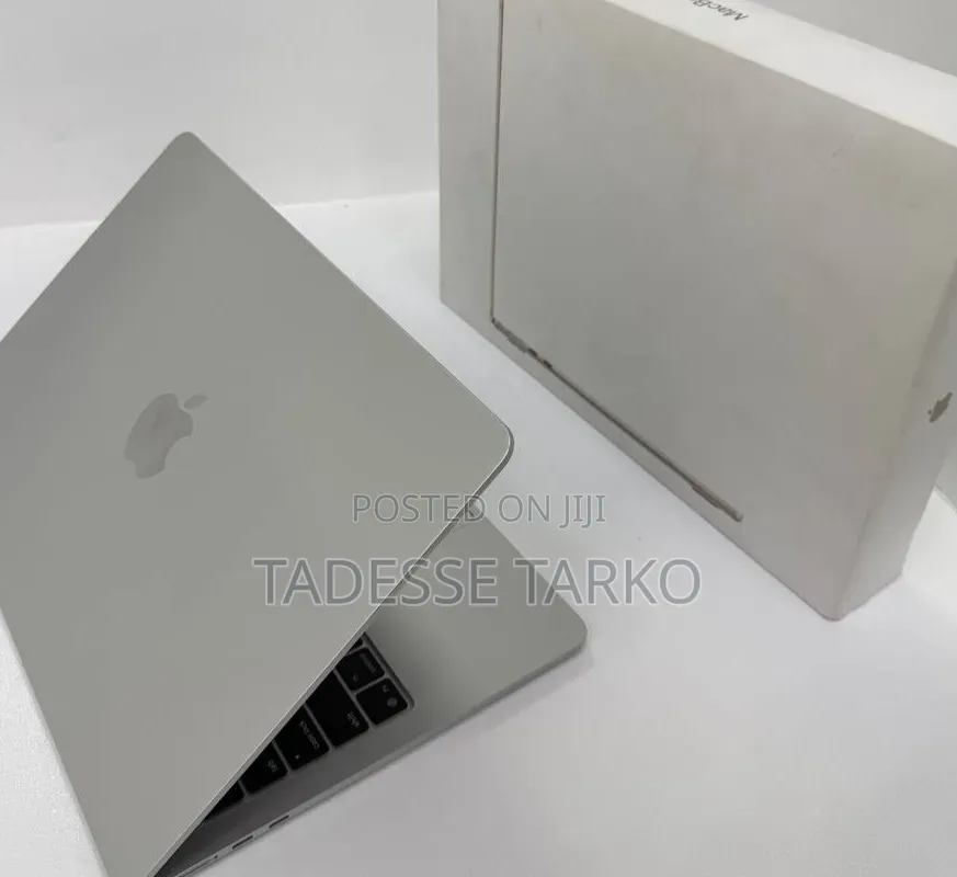 New Laptop Apple MacBook Air 2025 M4 13-inch 16GB Apple M4 SSD 256GB