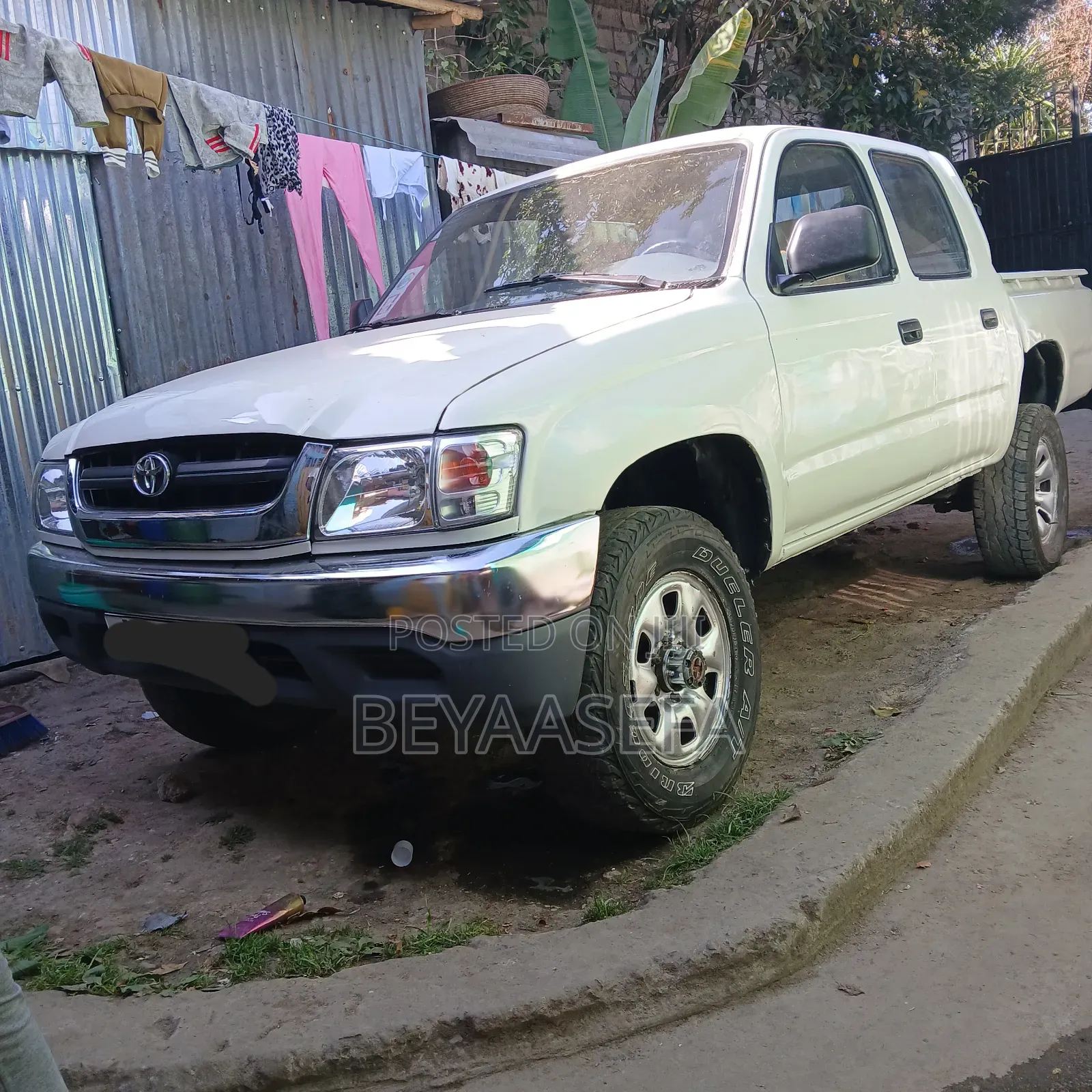 Toyota Hilux 2800 Raider D-Cab 2004 White
