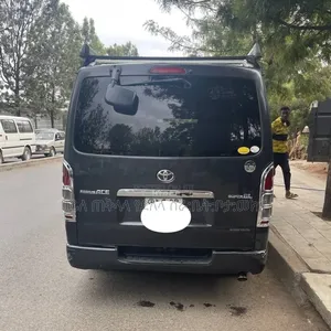 Toyota HiAce 2007 Grey