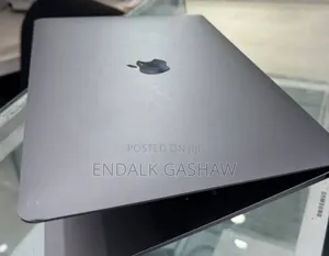 New Laptop Apple MacBook Air 2020 8GB Intel Core i3 SSD 256GB