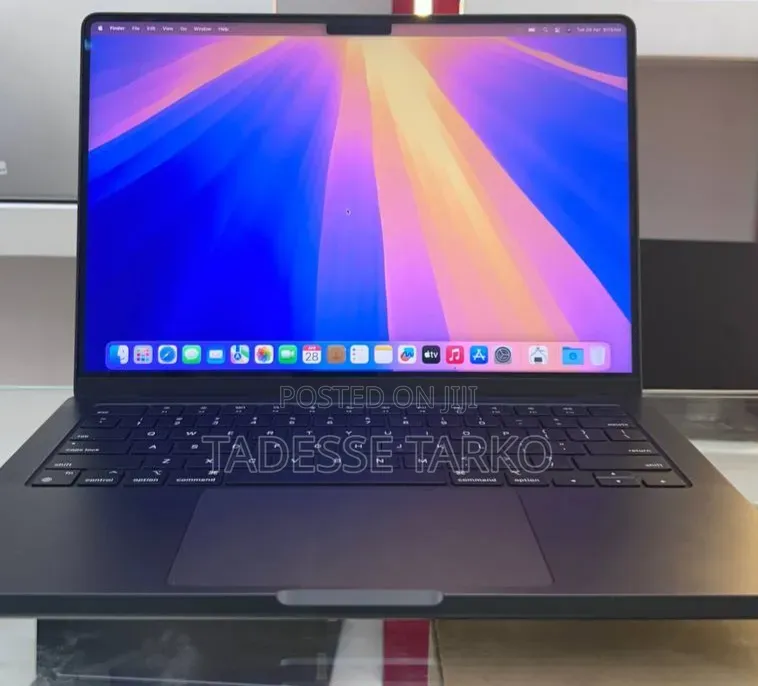 New Apple MacBook Pro 2023 M3 14-inch 16GB Apple M3 Pro SSD 512GB