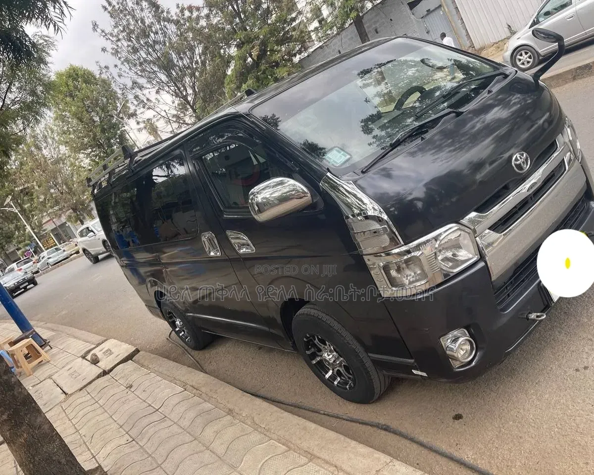 Toyota HiAce 2007 Grey
