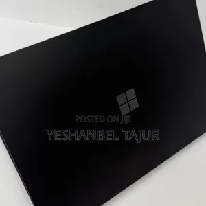 New Laptop Microsoft Surface 16GB Intel Core i7 SSD 256GB