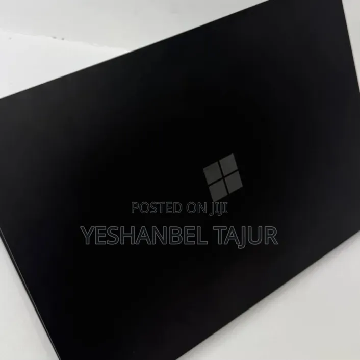 New Laptop Microsoft Surface 16GB Intel Core i7 SSD 256GB