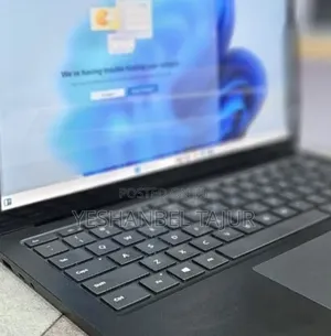New Laptop Microsoft Surface 16GB Intel Core i7 SSD 256GB