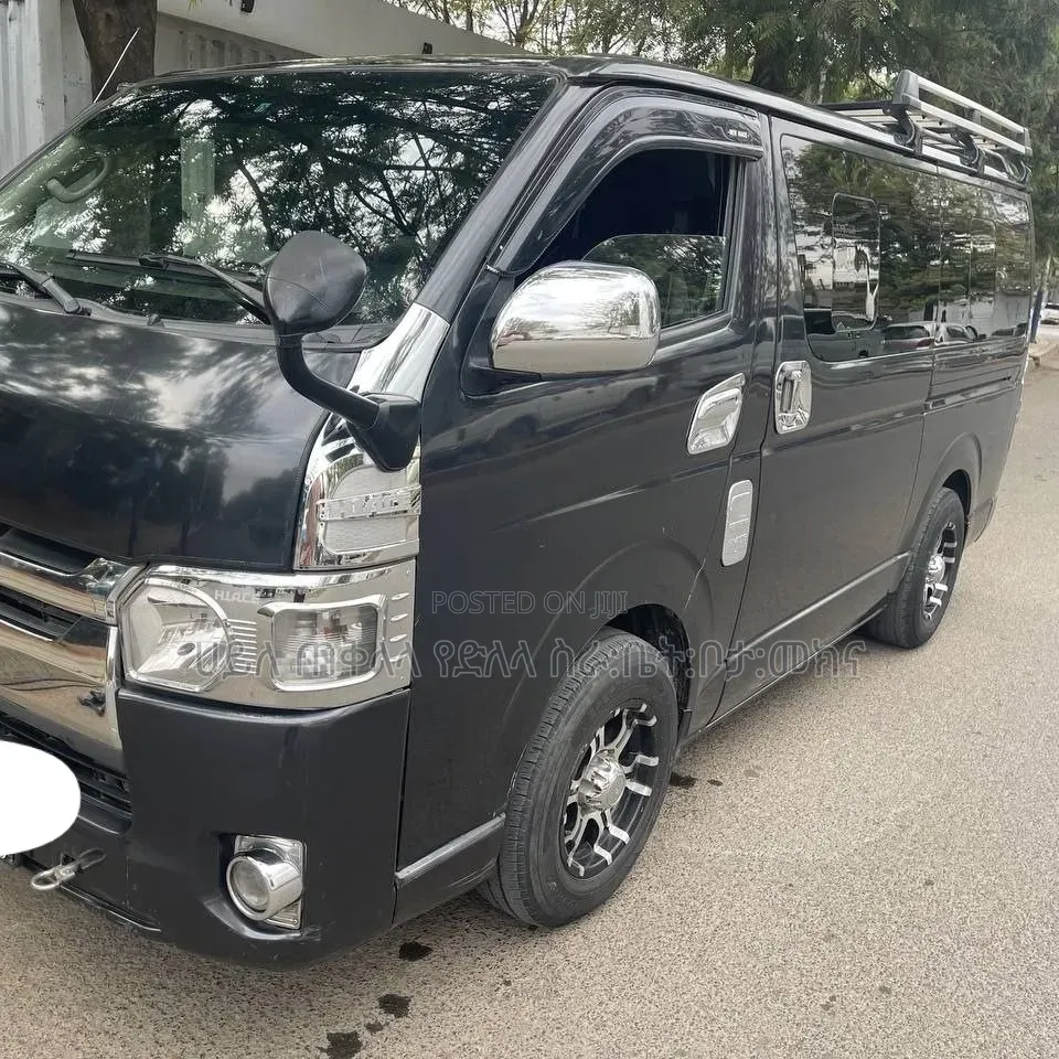 Toyota HiAce 2007 Grey