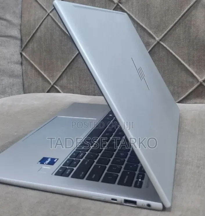 New Laptop HP EliteBook 840 G9 16GB Intel Core i7 SSD 512GB