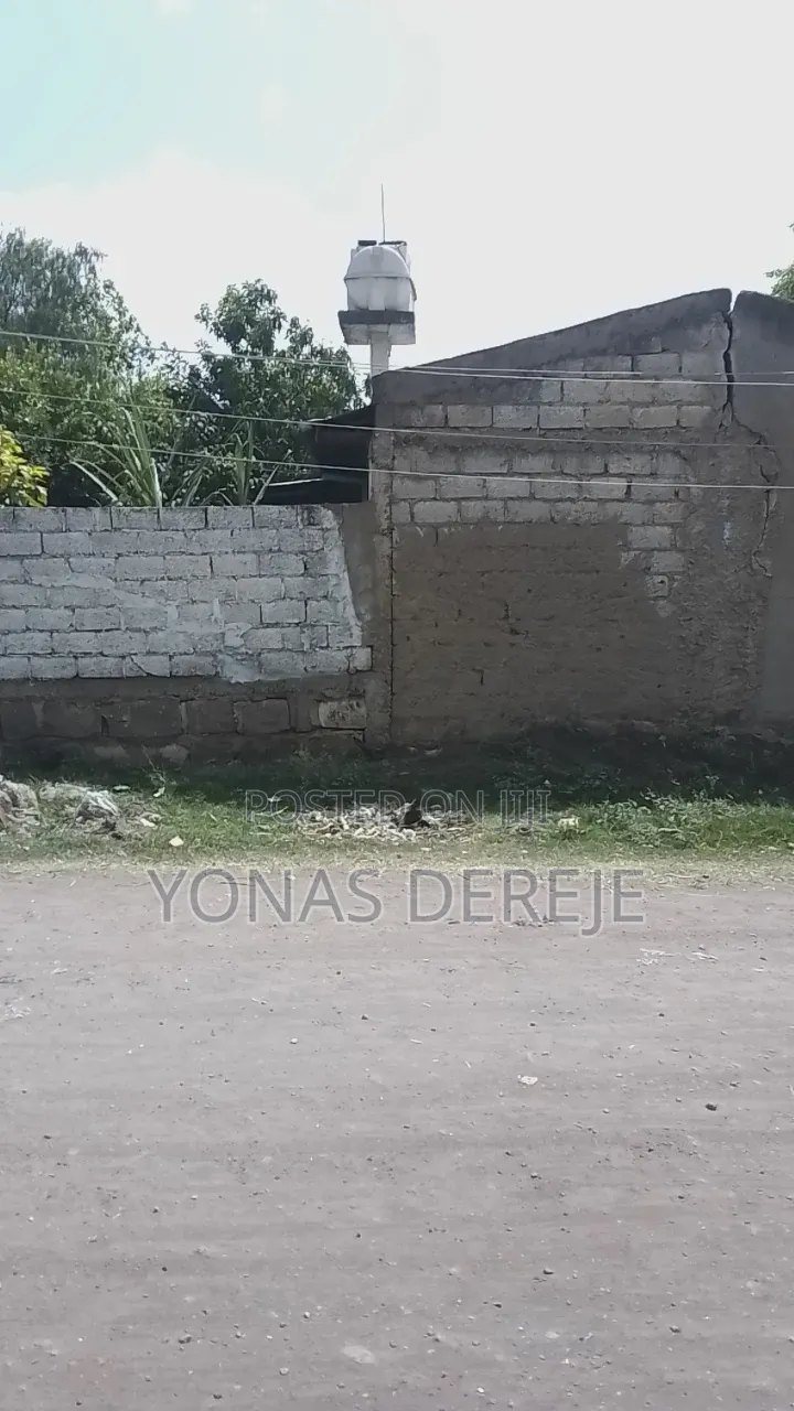 3bdrm House in ዱከም/ቢሾፍቱ/ደብረዘይት, East Shewa for sale