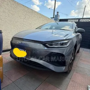 BYD E2 43 kWh 94 hp FWD 2024