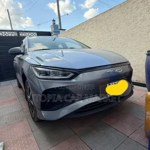 BYD E2 43 kWh 94 hp FWD 2024