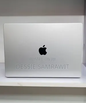 New Laptop Apple MacBook Pro 2021 M1 16GB AMD A10 SSD 512GB