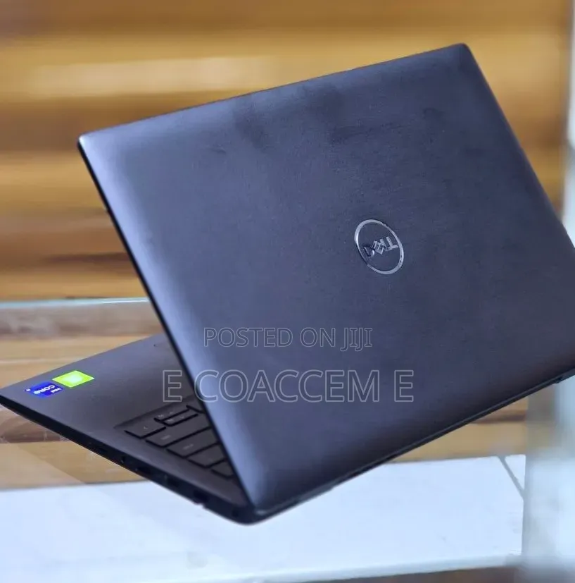 New Laptop Dell 8GB Intel Core i7 SSD 256GB