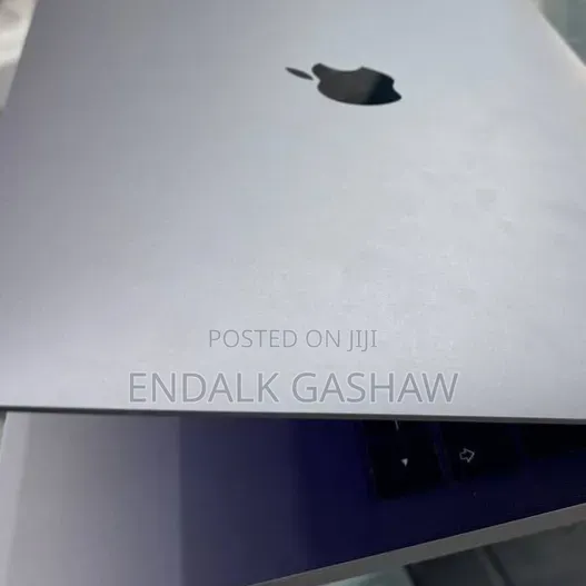 New Laptop Apple MacBook Pro 2017 8GB Intel Core i5 SSD 128GB