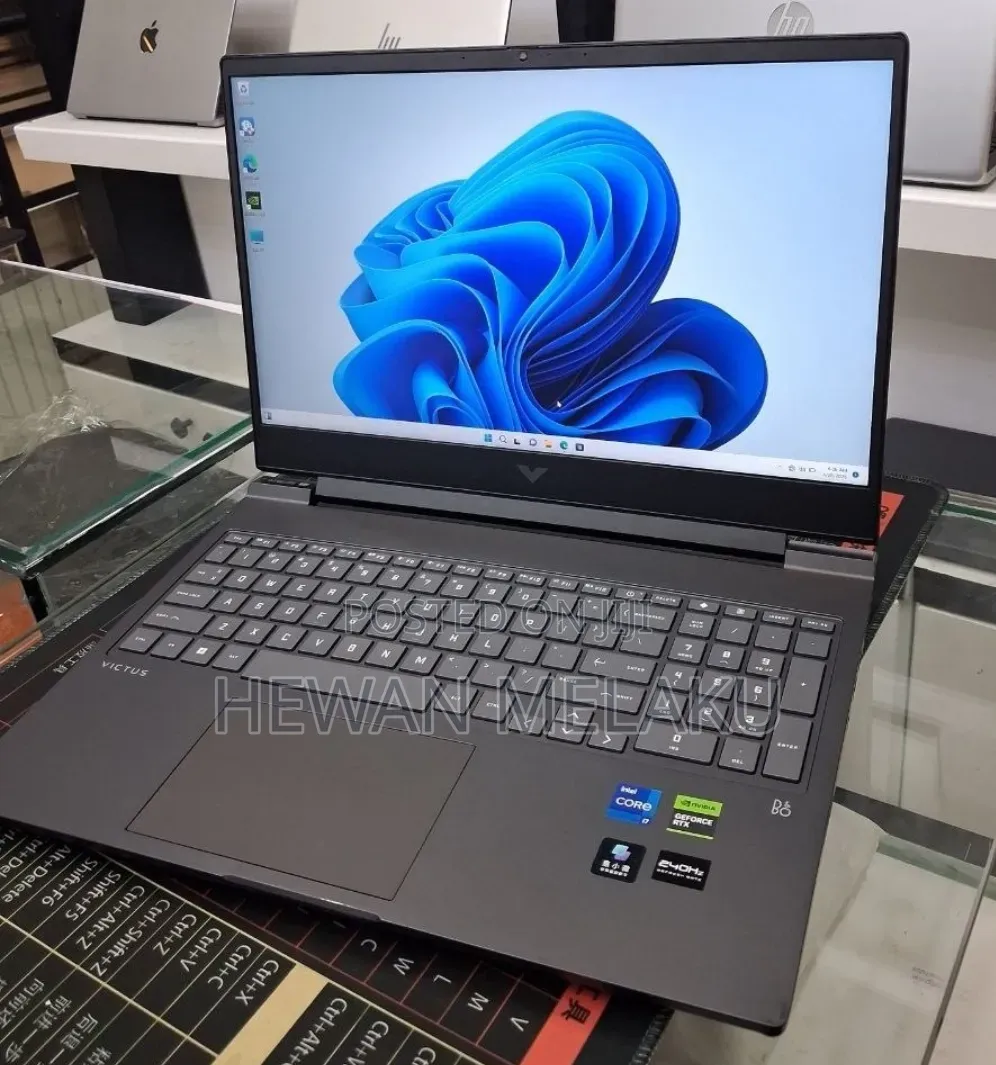 New Laptop HP Victus 16 16GB Intel Core i7 SSD 1T