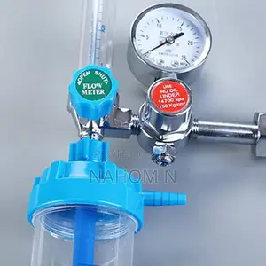 Oxygen Regulator With a Humidifier Bottle
