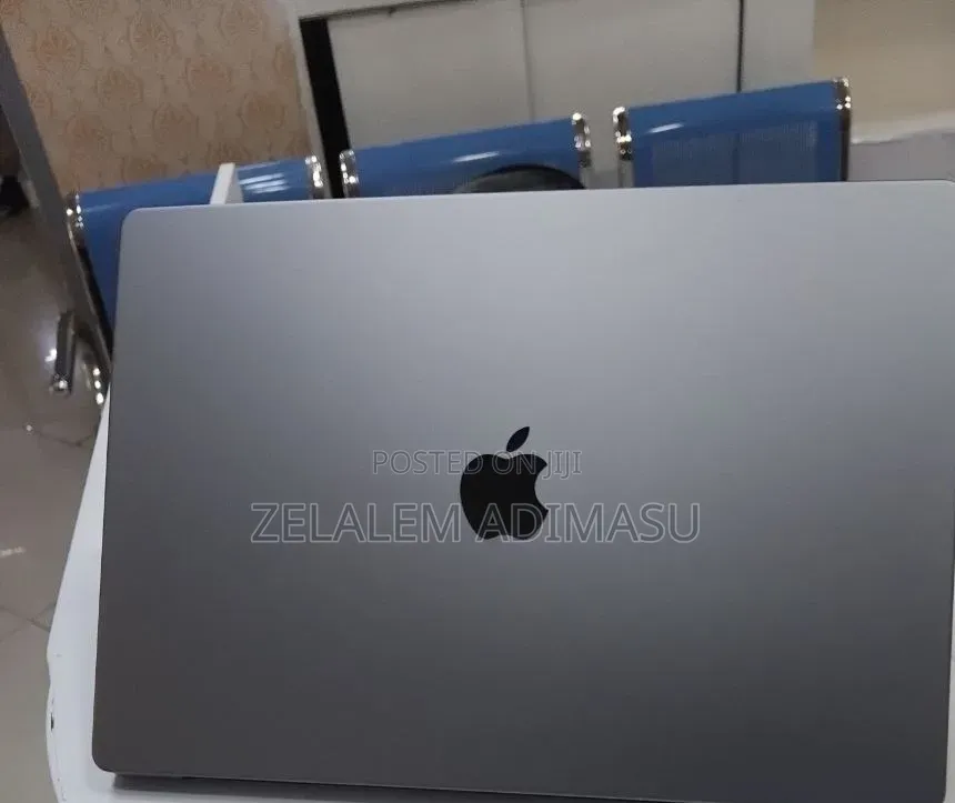 New Laptop Apple MacBook Pro M1 32GB Apple M1 Max SSD 1T