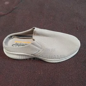 Skechers Shoe