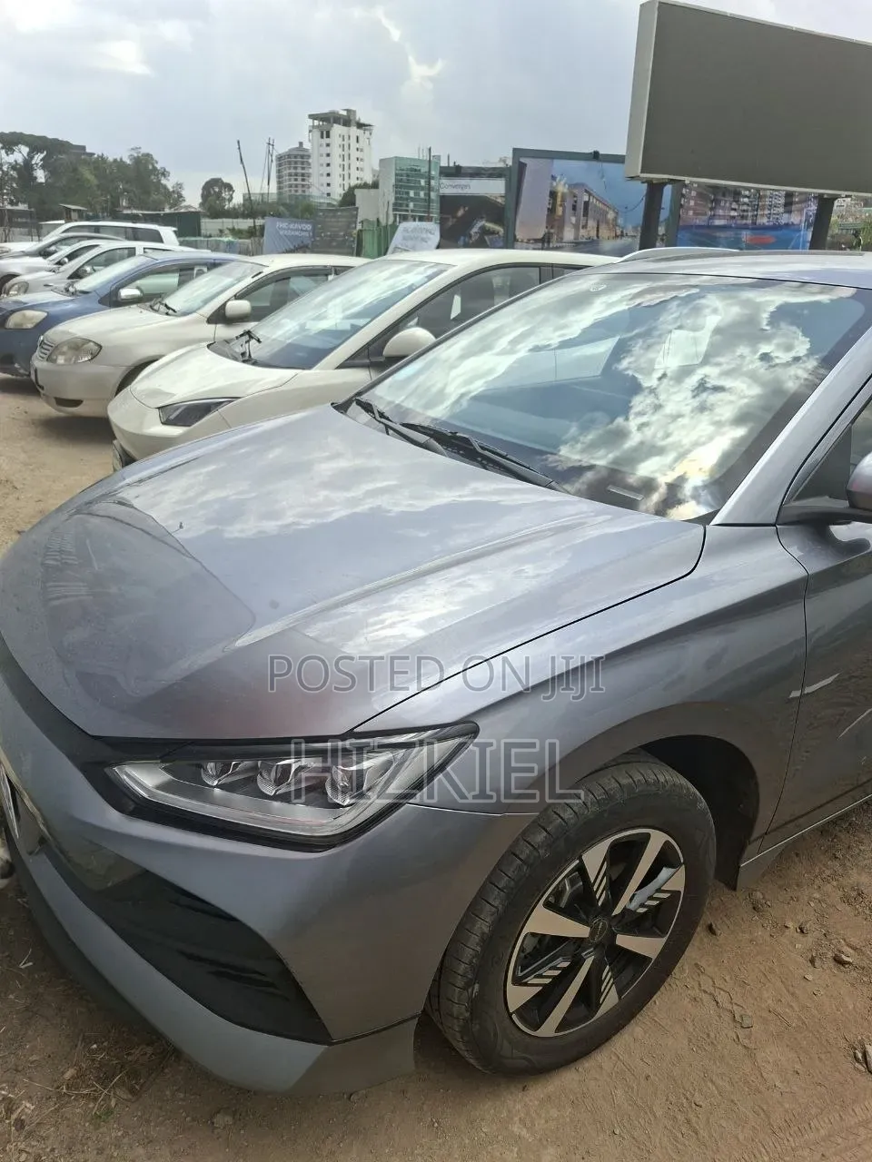 BYD E2 43 kWh 94 hp FWD 2024 Gray