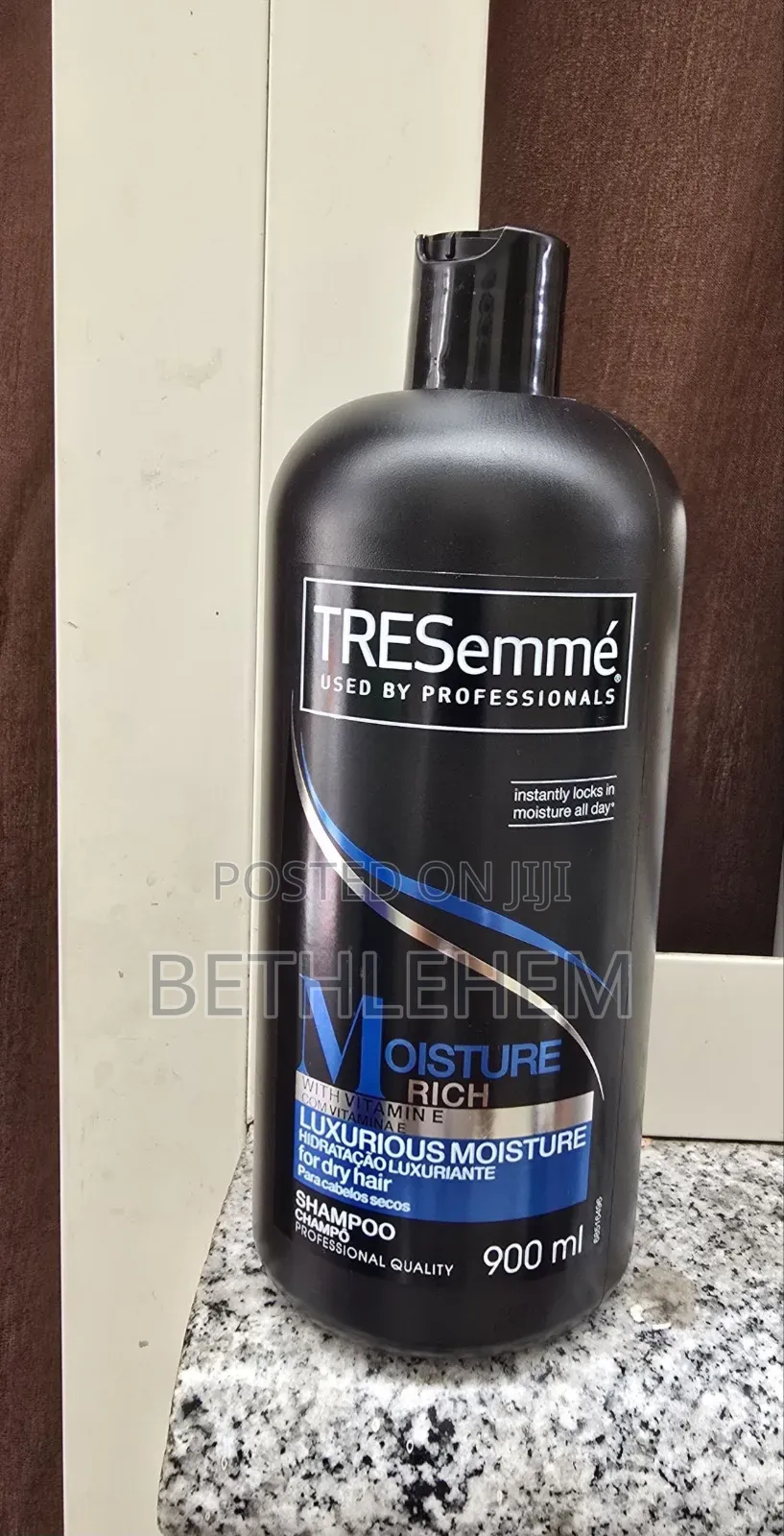 Treseme Moisture Rich Shampoo