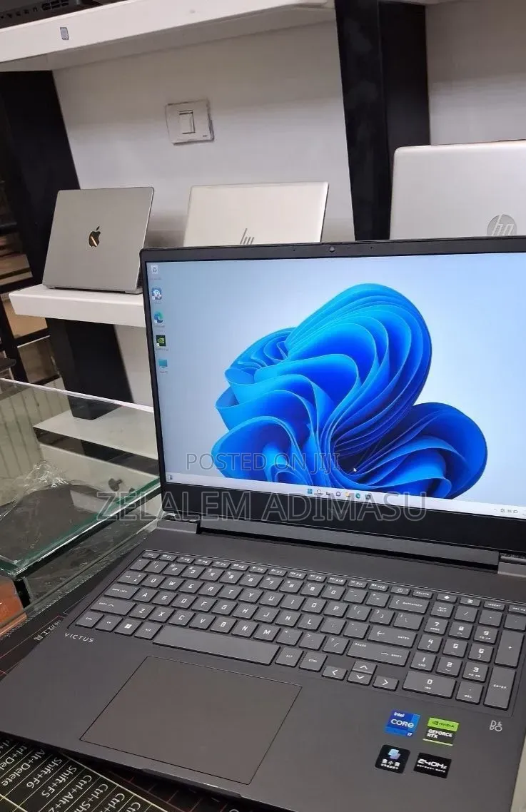 New Laptop HP Victus 15 16GB Intel Core i7 SSD 1T