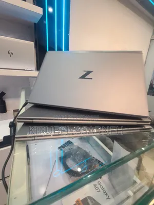 New Laptop HP ZBook Firefly 15 G7 16GB Intel Core i7 SSD 512GB