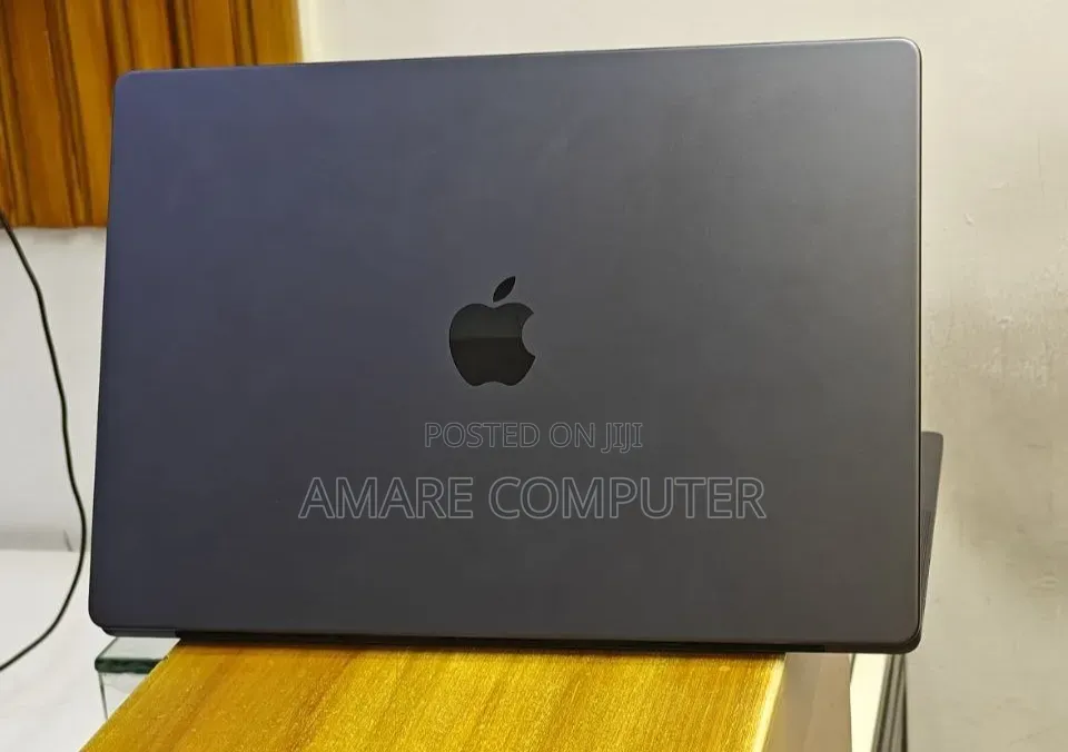 New Apple MacBook Pro 2023 M3 Pro 16-inch 36GB Apple M3 Pro SSD 512GB