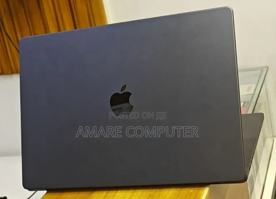 New Apple MacBook Pro 2023 M3 Pro 16-inch 36GB Apple M3 Pro SSD 512GB